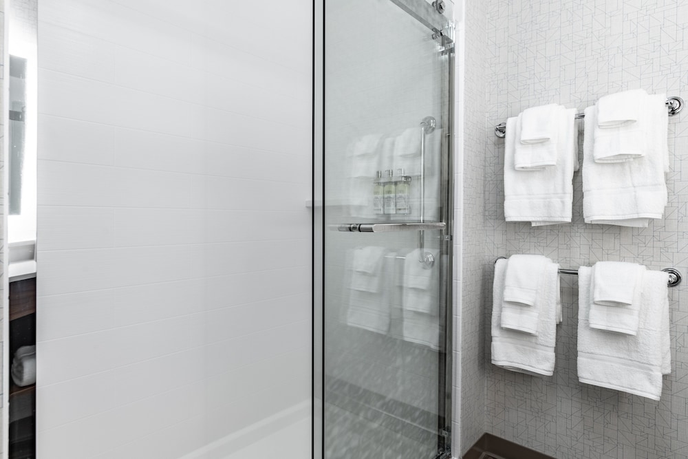 Holiday Inn Express & Suites Moundsville by IHG - photo 34