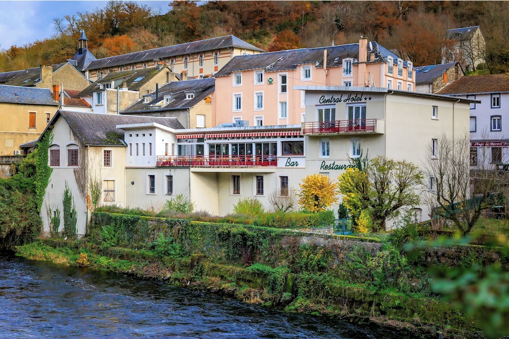 Logis Central Hôtel & Spa in Bort-Les-Orgues, France