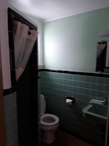 Gladstone Motel - photo 4