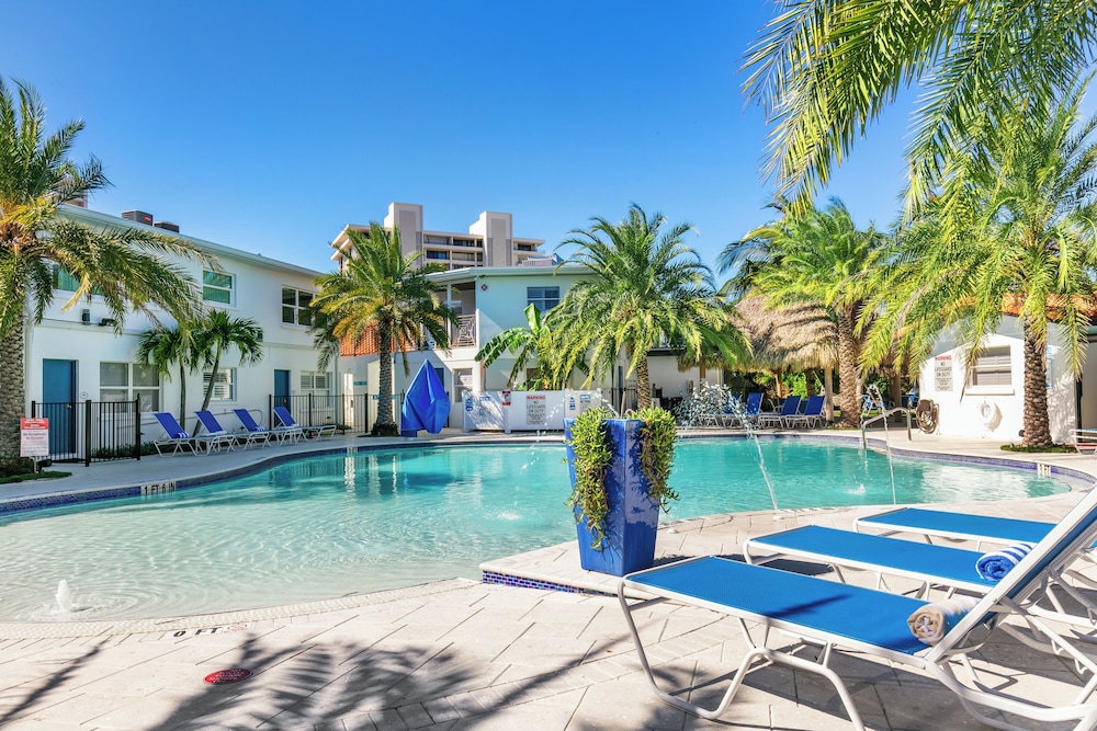 Siesta Key Beach Resort and Suites - carbon neutral hotel in Siesta Key