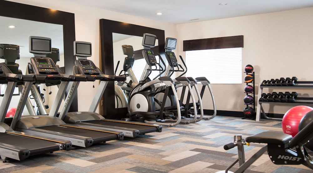 Holiday Inn Express Le Claire Riverfront Davenport by IHG - photo 22
