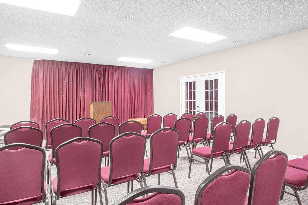 Days Inn By Wyndham Attalla - photo 13