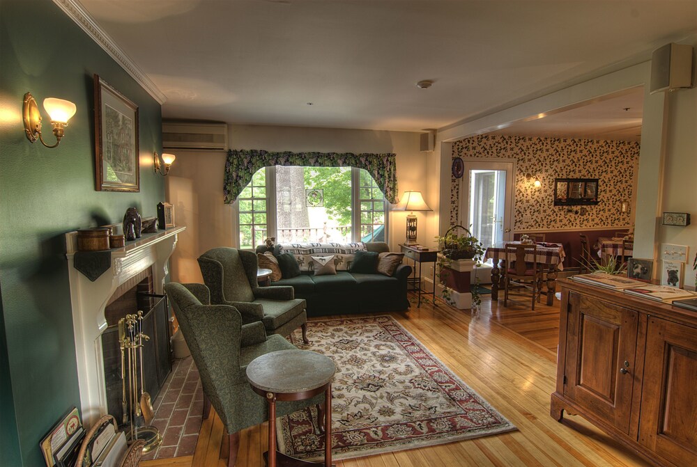 Cabernet Inn - photo 10
