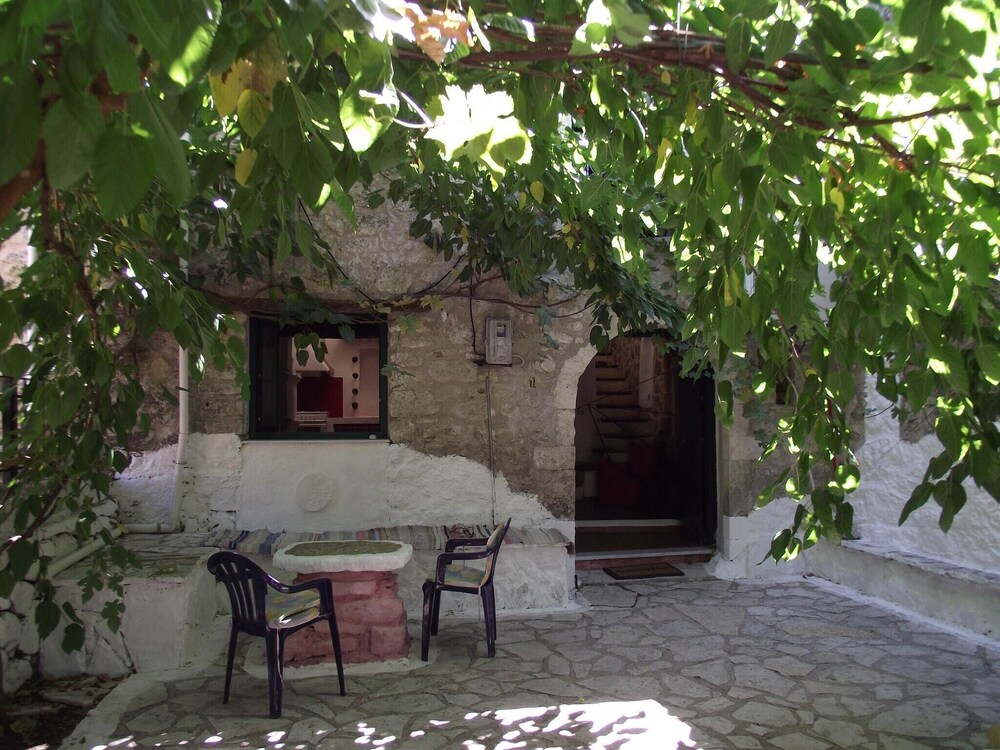 Tranquil Kolivata lefkada Retreat House — 4-Star Luxury Hotel in Lefkada, Greece