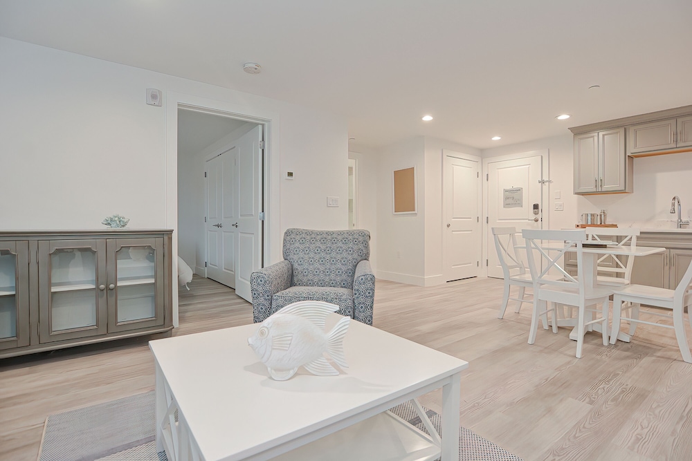 Harbourtown Suites - photo 55