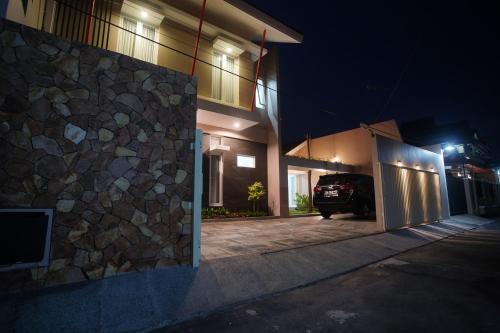 V living — 4-Star Luxury Hotel in Yogyakarta, Indonesia