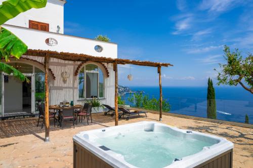Villa Mimina Exclusive villa with garden Jacuzzi and sea view — 4-Star Luxury Hotel in Praiano, Italy