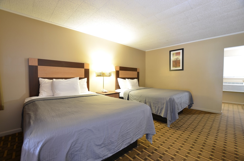 Travelowe's Motel - photo 7