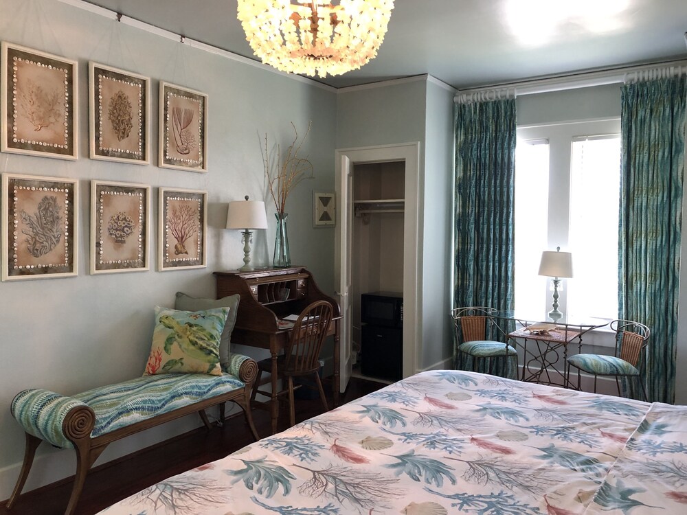Avenue O Bed & Breakfast - photo 14