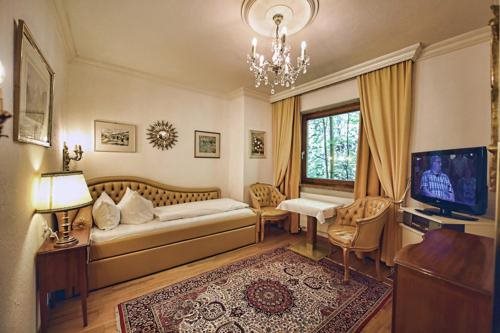 Schloss Hotel Fernsteinsee — Nassereith — photo 2