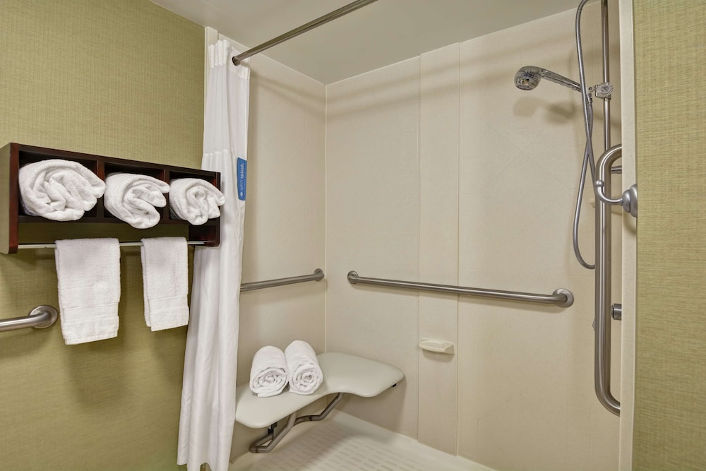 Hampton Inn Charlotte Gastonia - photo 26
