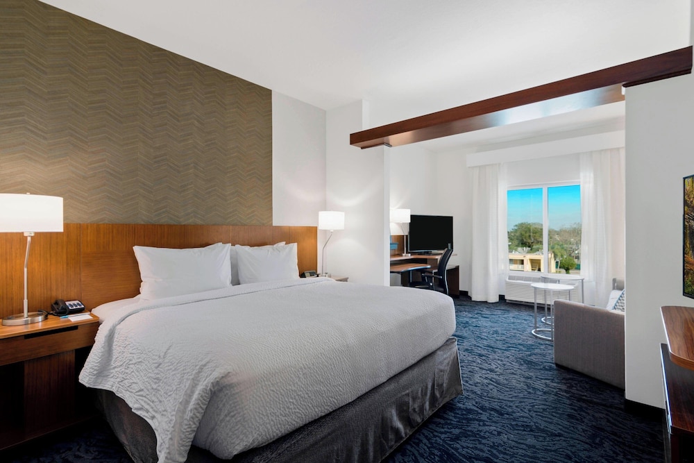 Fairfield by Marriott Inn & Suites St Petersburg North - photo 10