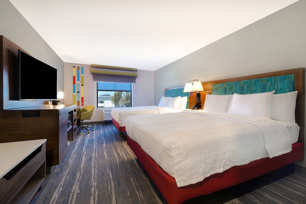 Hampton Inn & Suites by Hilton Marina - photo 14