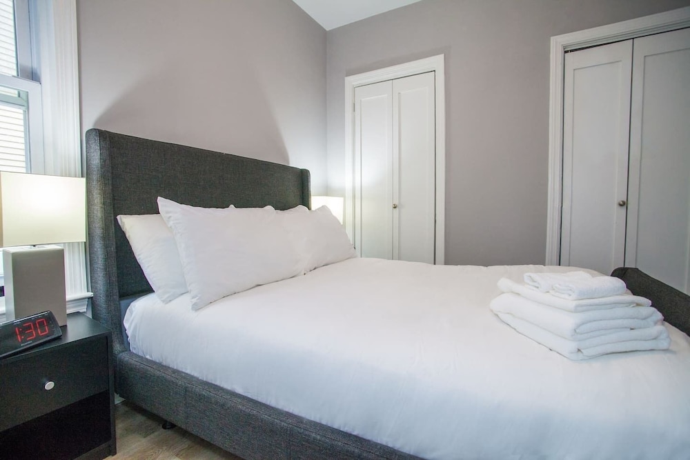 Luxe 4BR 3 Bath North End & Faneuil Hall - photo 10
