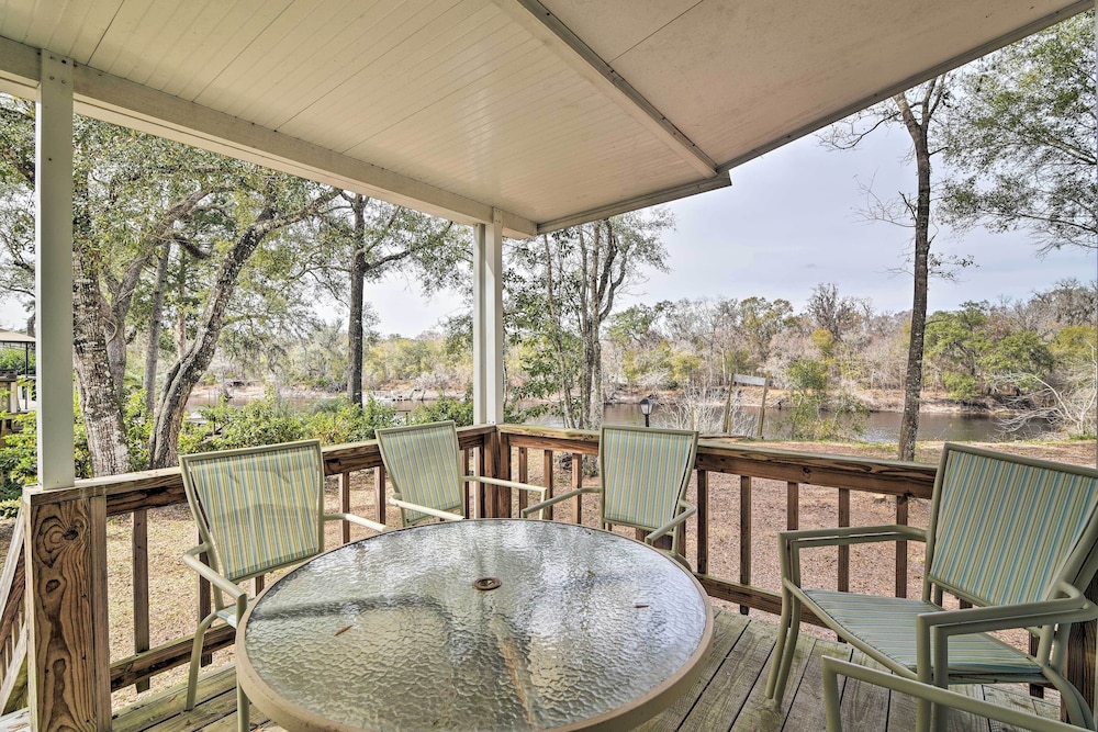 Fishing Paradise with Deck On Suwannee River — Branford — photo 2