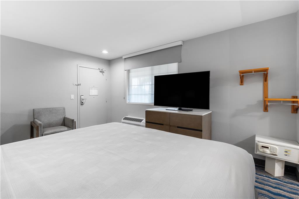 Best Western San Diego Miramar Hotel - photo 17