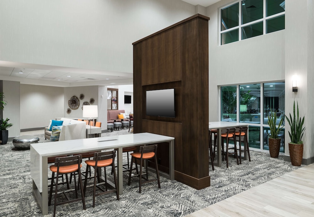 Hampton Inn & Suites Cape Canaveral Cruise Port - photo 5