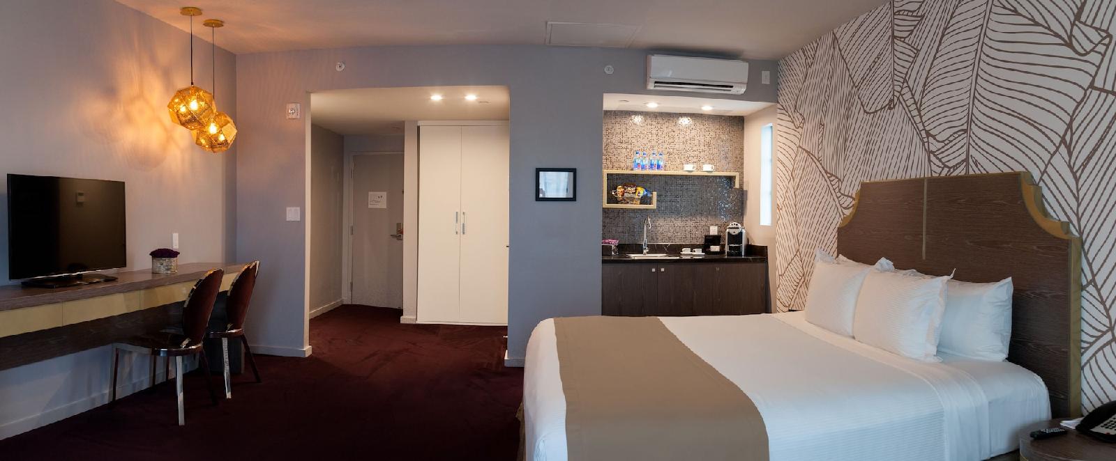 The L Hotel - photo 17