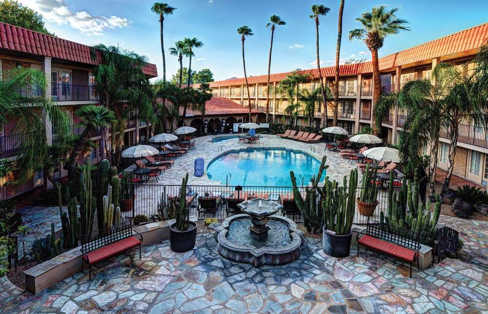 DoubleTree Suites by Hilton Tucson Williams Center - photo 35