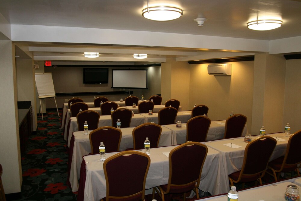 Hampton Inn Jericho Westbury - photo 79