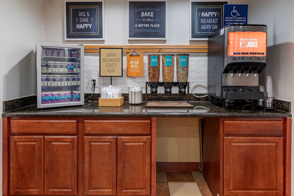 Hampton Inn Norco Corona Eastvale - photo 36