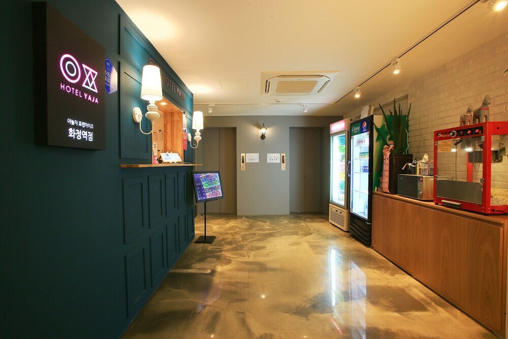 Hotel Yaja Hwajeong Station in Goyang-Si, South Korea