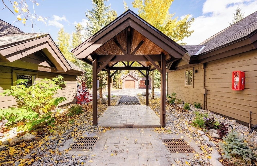 Village Point 101 - photo 41