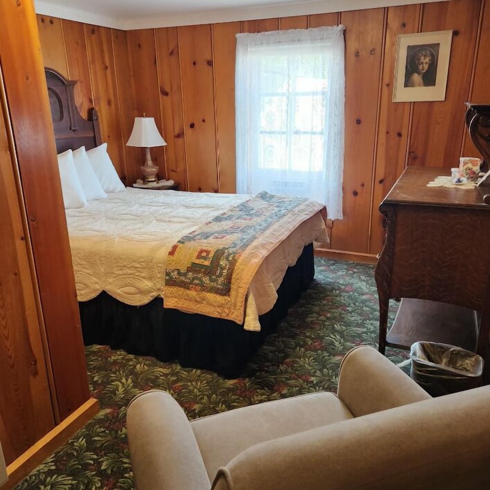 Fairweather Inn - photo 7