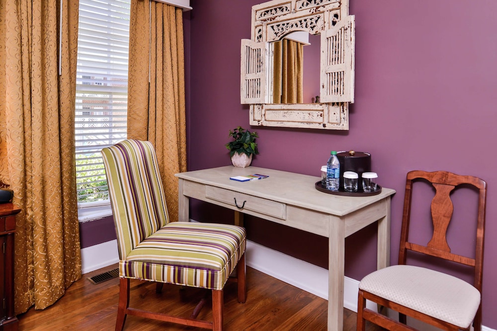 Hampton Inn Lexington Historic District - photo 16