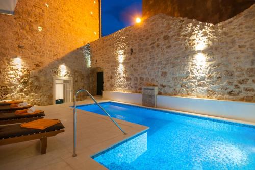 Villa Majestic with heated pool and rooftop terrace — 4-Star Luxury Hotel in Bol, Croatia