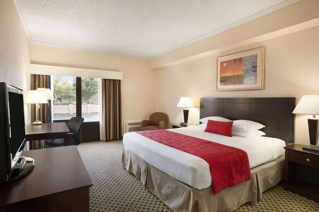 Ramada by Wyndham Newark Wilmington - photo 7