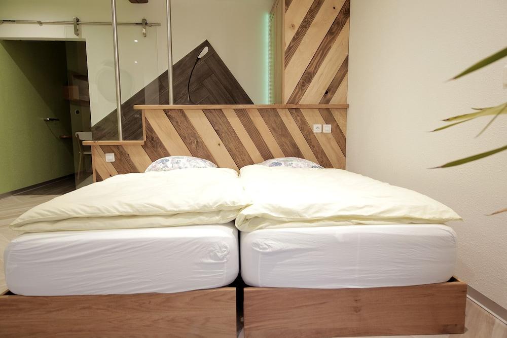 Le Domaine du Verger Gîtes et SPA Privé — 4-Star Luxury Hotel in Soultzmatt, France