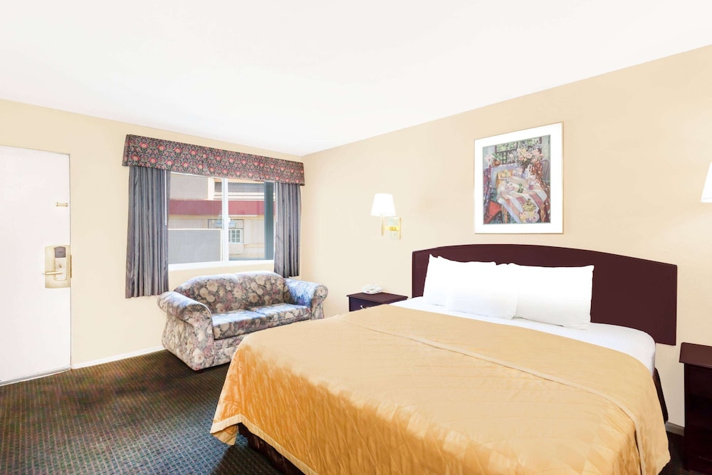 Travelodge by Wyndham Barstow - photo 11
