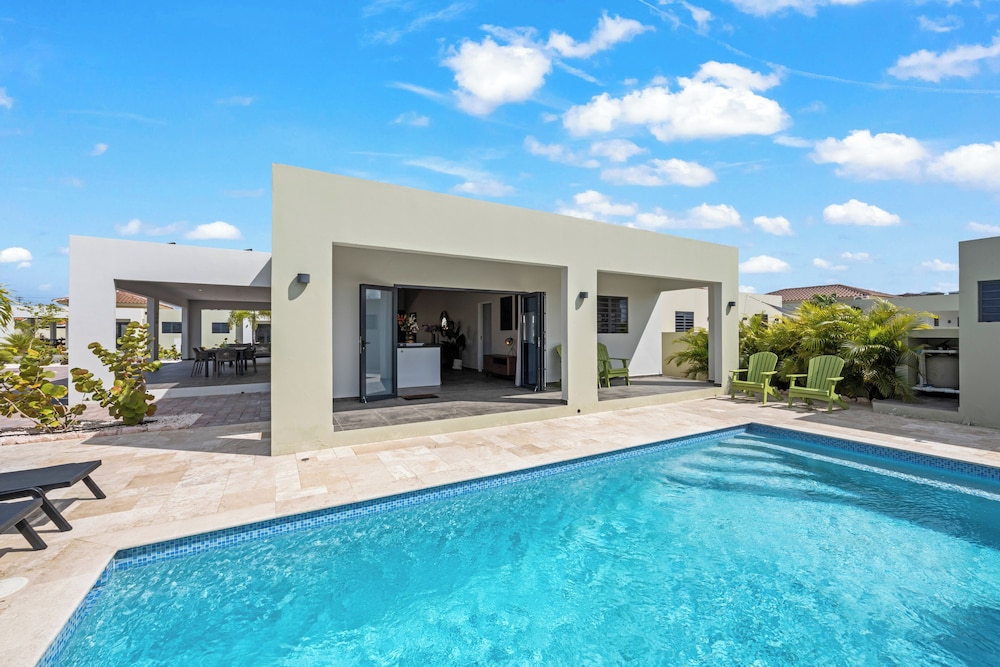 Villa Amber met privézwembad Mambo Beach — 4-Star Luxury Hotel in Willemstad, CURAÇAO