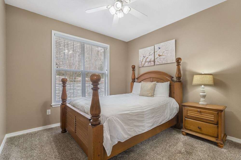 The Greenview Manor Lake Views - photo 19