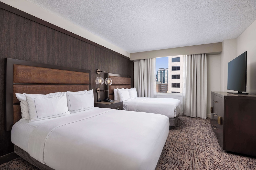 DoubleTree Suites by Hilton Austin Downtown Capitol - photo 10