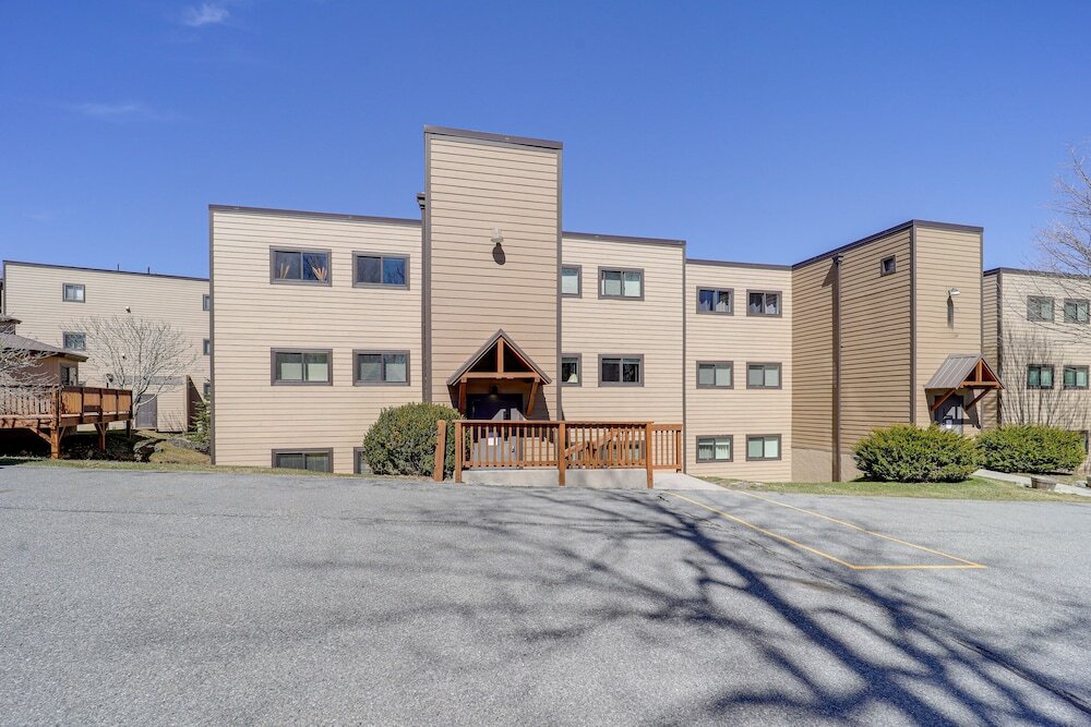 Balcony Views Ski Lift On site Sugar Mtn Haven — 4-Star Luxury Hotel in Banner Elk, United States