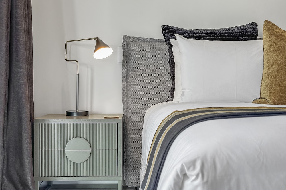 Elegant retreat in Wynyard Quarter — 4-Star Luxury Hotel in Auckland, New Zealand