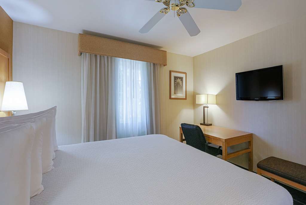 Ramada by Wyndham Costa Mesa Newport Beach - photo 13