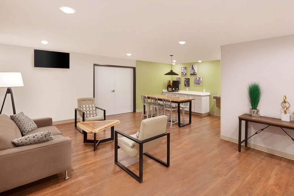 WoodSpring Suites Las Colinas Northwest Dallas - photo 6