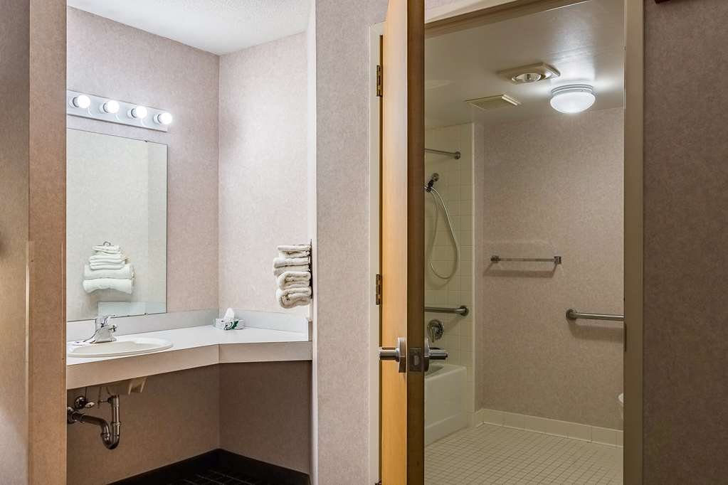 Motel 6 Grand Rapids MI Northeast - photo 23