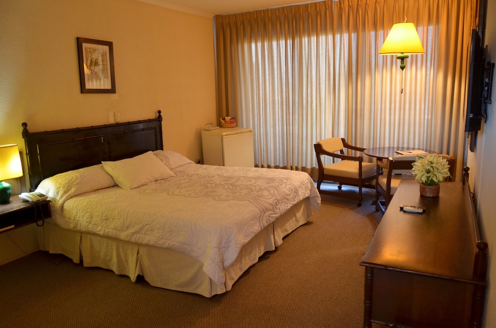 Hotel Las Palmas — hotel near El Trompillo Airport