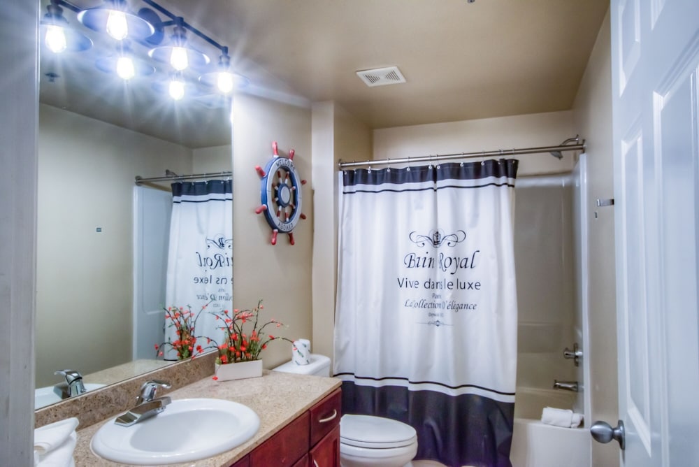 Laketown Wharf Resort by Aneliya's Rentals - photo 759