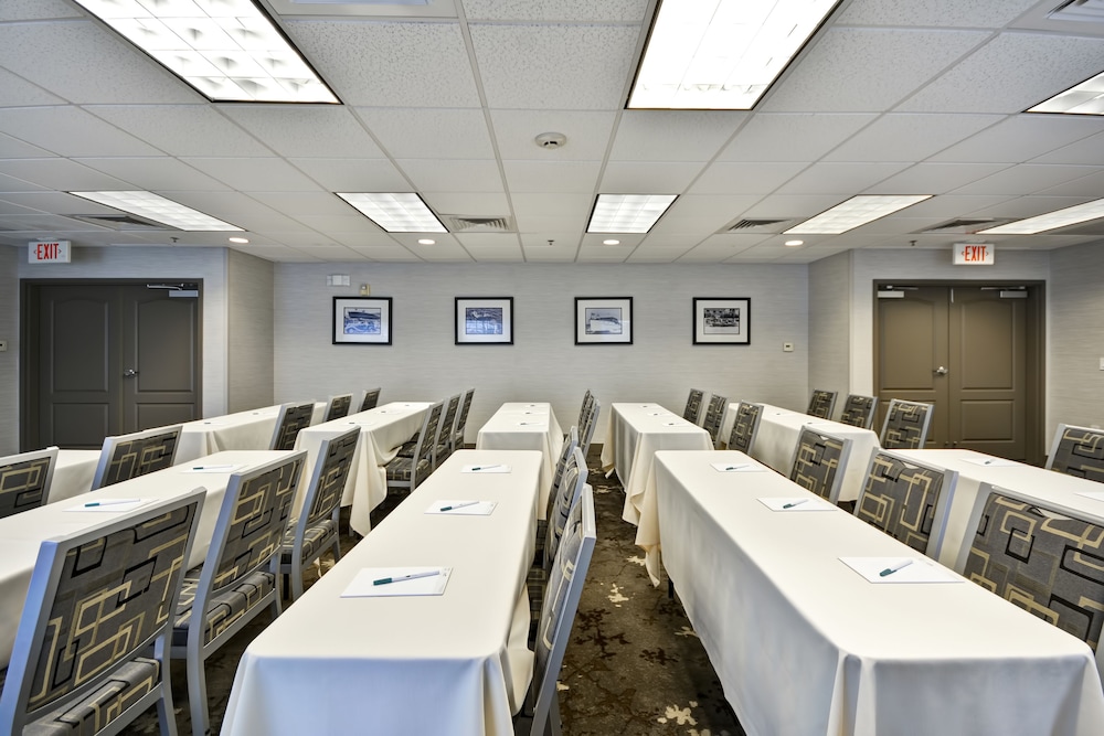 Homewood Suites by Hilton Oakland Waterfront - photo 47