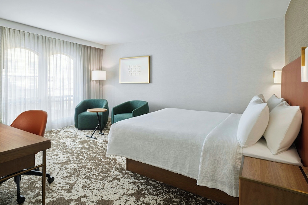 Courtyard by Marriott Pasadena Old Town - photo 17