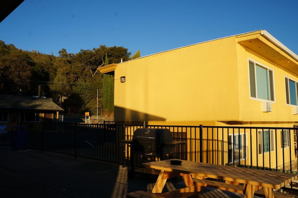 Lake Marina Inn - photo 28