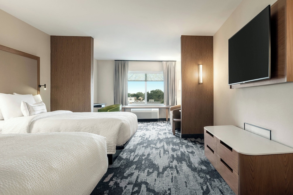 Fairfield Inn & Suites by Marriott Milwaukee West - photo 13