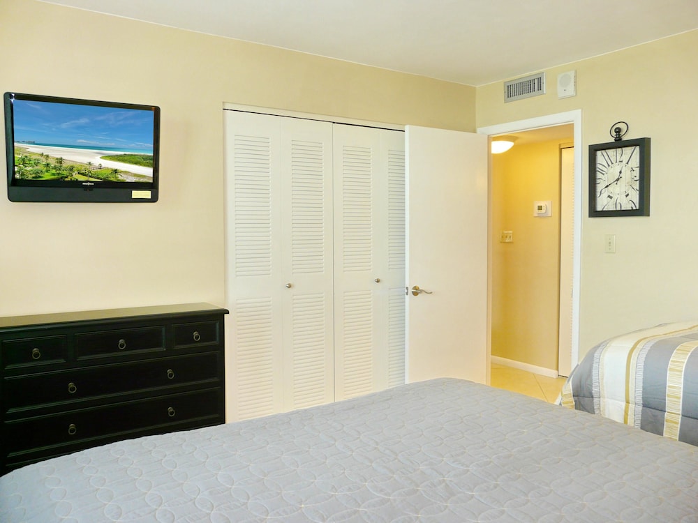 South Seas Tower 3 905 - photo 7