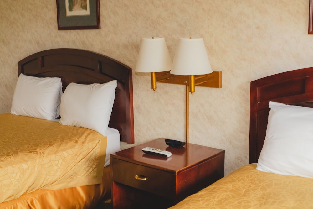 Colfax Inn - photo 16
