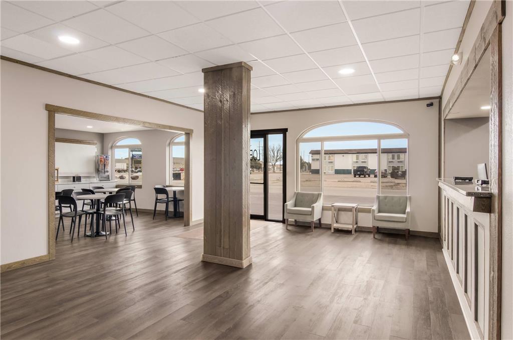 Econo Lodge Scottsbluff NE - photo 8